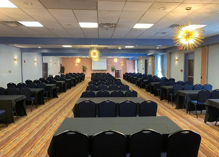 Albany Airport Inn